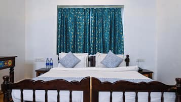 Laptop workspace, free WiFi, bed sheets