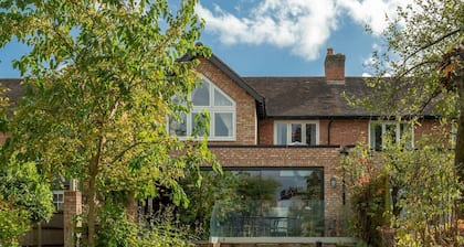 Pass the Keys | Stunning Edwardian Home in the Chilterns