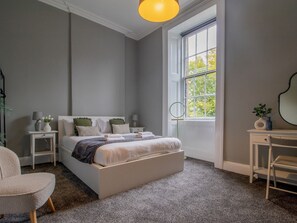 1 chambre, fer et planche à repasser, Wi-Fi gratuit, draps fournis