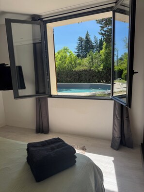 2 dormitorios, escritorio, wifi y ropa de cama