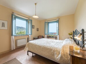 4 Schlafzimmer, Bügeleisen/Bügelbrett, kostenloses WLAN, Bettwäsche