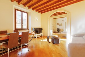 Televisión de pantalla plana