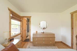 3 Schlafzimmer, Reisekinderbett, kostenloses WLAN, Bettwäsche