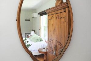 4 bedrooms, travel crib, free WiFi, bed sheets - Blue Rivers Cottage and Loft (Afton)