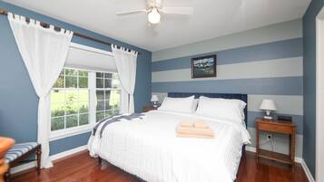 3 habitaciones, tabla de planchar con plancha y cuna de viaje