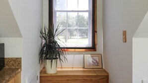 Unclassified image, 4 of 36, button - Blue Rivers Loft on the Brew Ridge Trail (Afton)