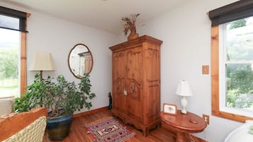 1 chambre, lit parapluie, Wi-Fi gratuit, draps fournis