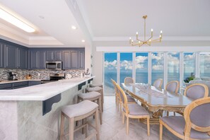 Køleskab, mikrobølgeovn, ovn, opvaskemaskine