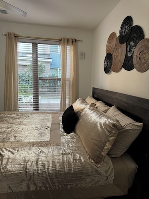 2 bedrooms, WiFi, bed sheets