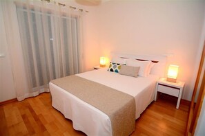 2 habitaciones, tabla de planchar con plancha y wifi gratis 