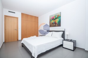 In-room safe, iron/ironing board, free WiFi