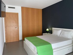 In-room safe, iron/ironing board, free WiFi - 1 Bedroom apartment Paraiso Sol da Rocha (Portimão)