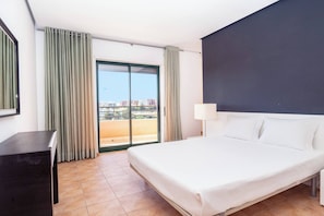 3 Schlafzimmer, Zimmersafe, Bügeleisen/Bügelbrett, kostenloses WLAN