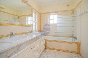 Dusche, Haartrockner