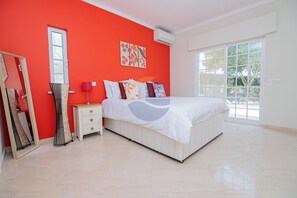4 Schlafzimmer, Bügeleisen/Bügelbrett, kostenloses WLAN