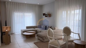 TV, fireplace, table tennis