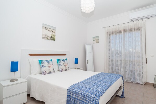 1 bedroom, iron/ironing board, free WiFi