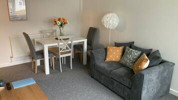 Smart TV, books, stereo