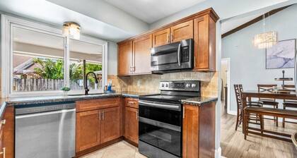Bright and Comfy ~ 5 Star Location ~ Heated Pool