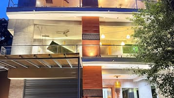 Fachada de la propiedad