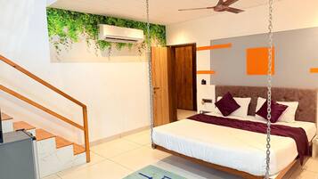 Habitación doble superior, varias camas, patio | Tabla de planchar con plancha y wifi gratis