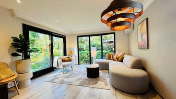 Smart TV, tenis de mesa y libros