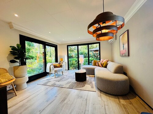 StayatSas Tiny House on the Veluwe Pippa, kids and dogs welcome, large terrace 