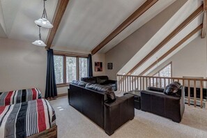 Interior - Black Hills Nature Retreat, Centrally Located (Rapid City)