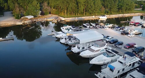 Illinois River Retreat: Kayak Near Starved Rock, Desplaines & Illinois Rivers 