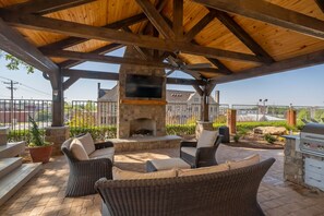 Terrace/patio - University of SC - Williams- Bryce Stadium - Downtown Cola (Columbia)