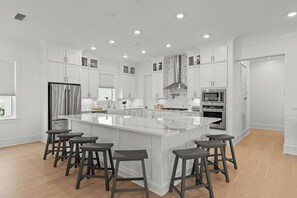 Fridge, microwave, oven, stovetop - Two 6-Seater Golf Carts ~ Gated Community ~ South of 30A (Santa Rosa Beach)