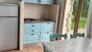 Basic Apartment | Private kitchen