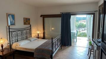 Basic Studio | Bed sheets