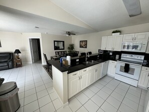 Private kitchen - Villa Crayson (Kissimmee)