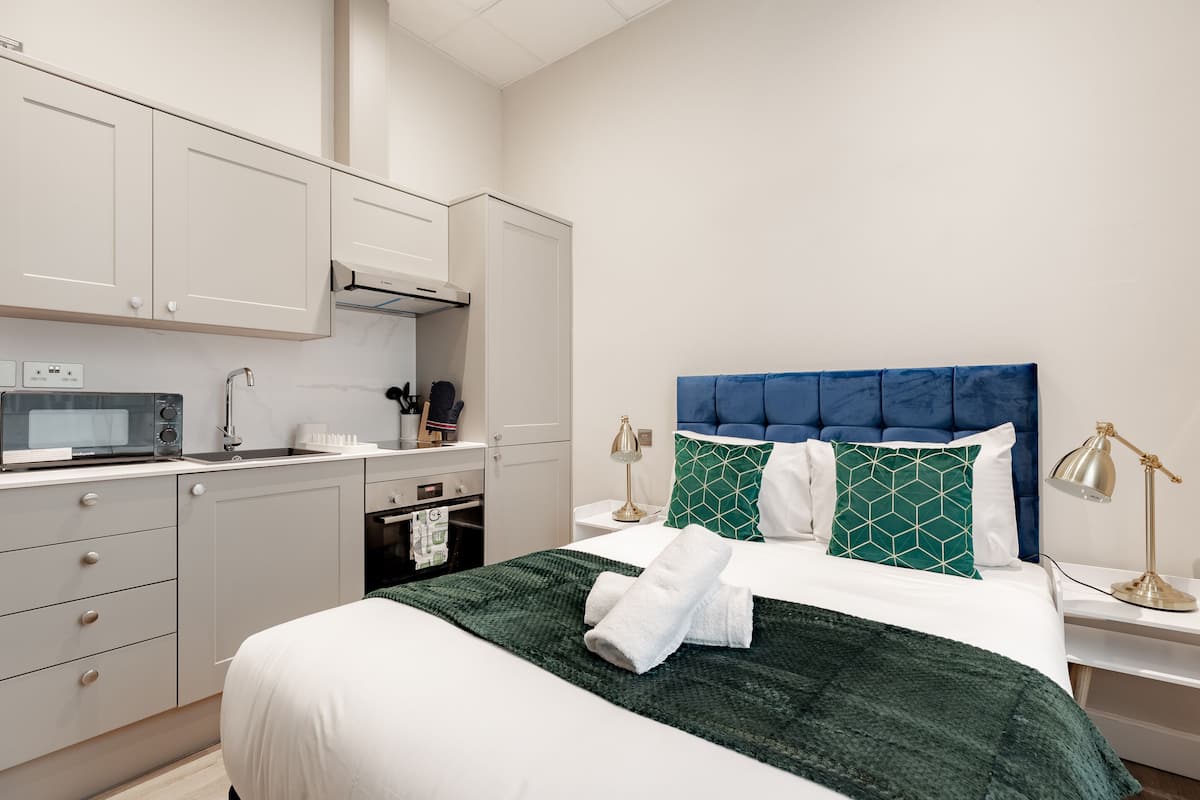 Deluxe Studio, Ensuite, City View