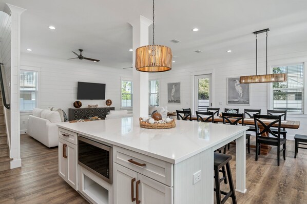 المنشأة من الداخل