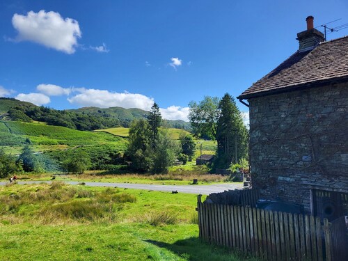 Wheelwrights House - Two Bedroom House, Sleeps 4