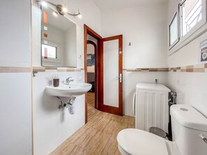 Suihku, hiustenkuivaaja