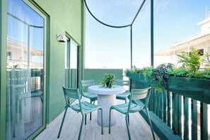 Deluxe-dupleks - 3 soveværelser - byudsigt | Terrasse/gårdhave