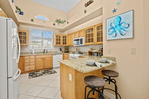 Private kitchen - Charming waterfront  2-bedroom townhome with boat lift in Punta Gorda Isles (Punta Gorda)