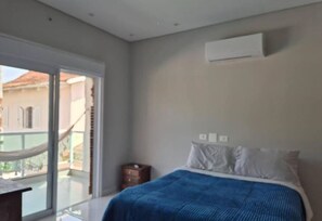 3 slaapkamers, een bureau, wifi, beddengoed