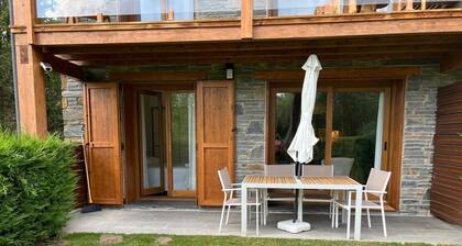 RDC 2 ch. 5 Pers. Piscine, Jardin Privé et Cheminée