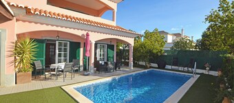 Spacious 4 Bedroom Villa with Private Pool, Walking distance to Tavira town