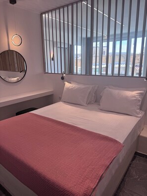 Leilighet – superior | 1 soverom, sengetøy av topp kvalitet og skrivebord