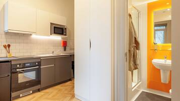 Classic Studio, Non Smoking | Bathroom