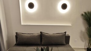 Deluxe Apartment, Balcony, City View | Living area