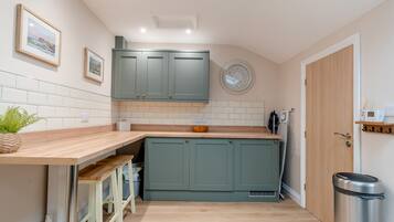 Lave-vaisselle, chaise haute