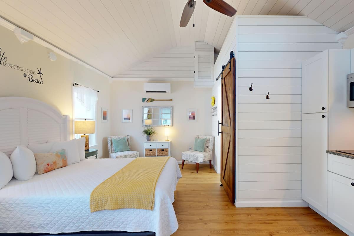 1 bedroom, iron/ironing board, free WiFi, bed sheets