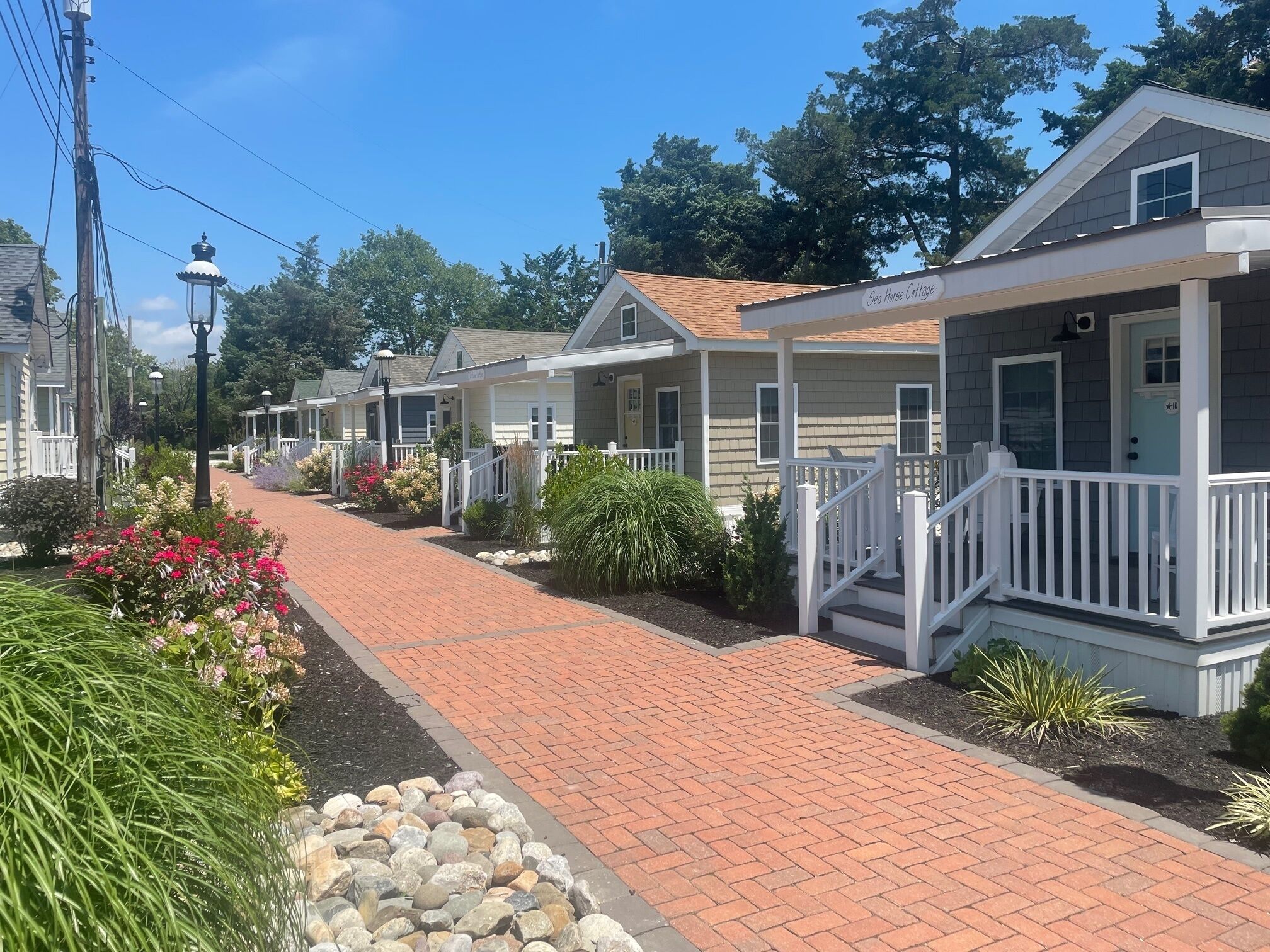 Individually furnished, blackout curtains, iron/ironing board, free WiFi