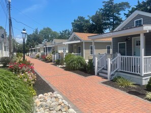 Individually furnished, blackout drapes, iron/ironing board, free WiFi - Coastal Estate (Cape May)